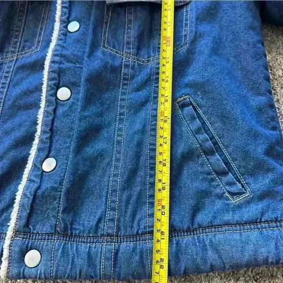 Vintage 90’s Sherpa lined denim jacket coat medium snap closure trucker barn - Picture 7 of 9